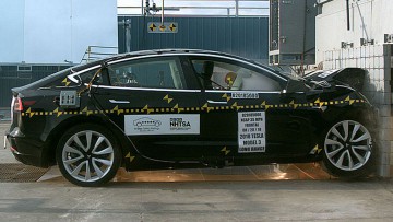 Crashtest Tesla Model 3