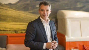 Vinzenz Pflanz ist Chief Business Officer und Mitglied des Vorstands der Sixt SE.