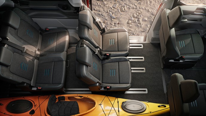 Ford-E-Tourneo-Custom-Active-2