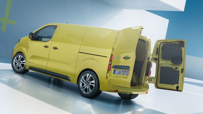 Opel Vivaro (2024) Opel Vivaro (2024)