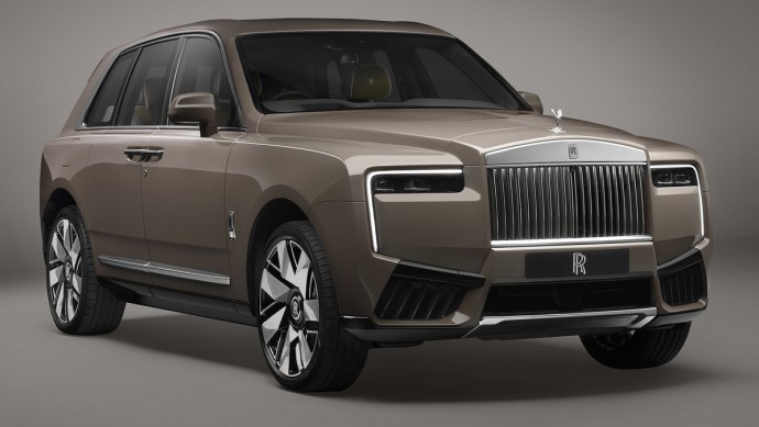 Rolls-Royce Cullinan Rolls-Royce Cullinan (2025)